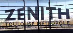 La Tchiz in Box Photobooth / borne à selfie au ZENITH de TOULOUSE pour vos soirées privilèges VIP ! – STARMANIA – 6 et 8 Avril 2023